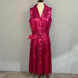 Gorgeous satin sleeveless button down dress with belt women’s sz 10